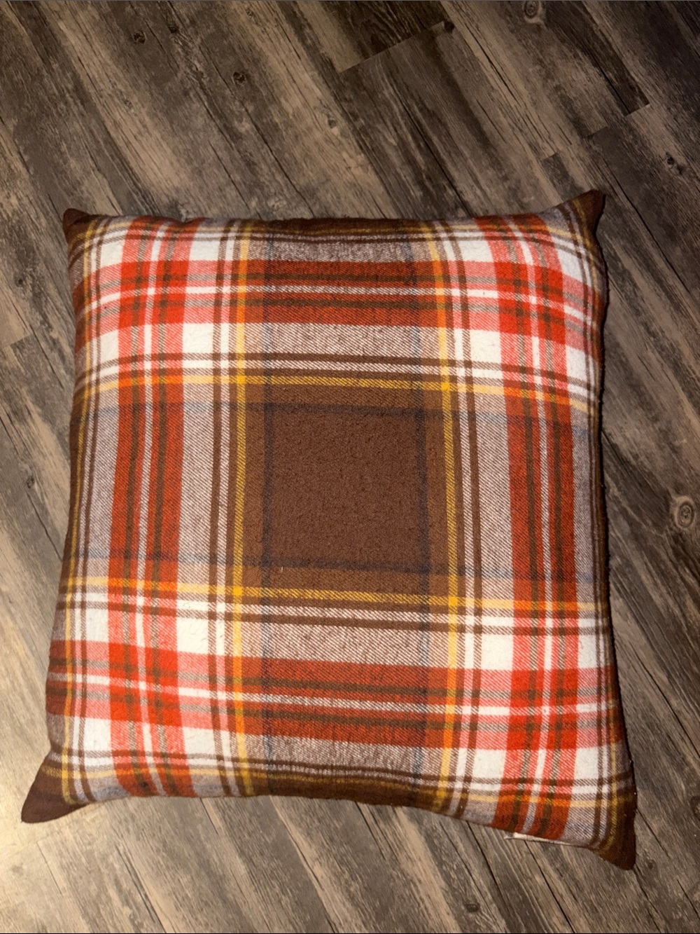 NIDO made in Italy - goose down pillow - plaid 
22 by 22